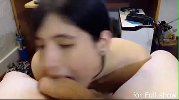Teen shemale deepthroats friend`s dick on webcam